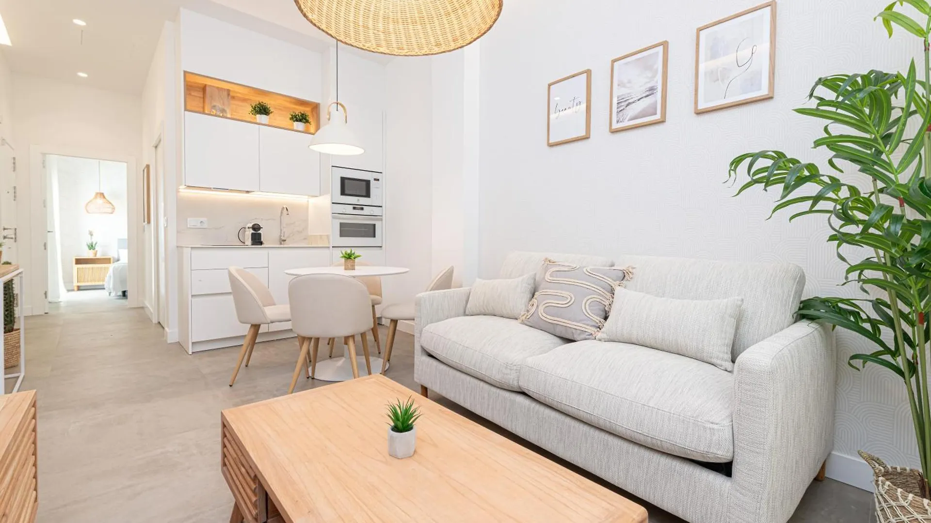 Apartment Wintowinrentals Goleta Suites 0A Malaga