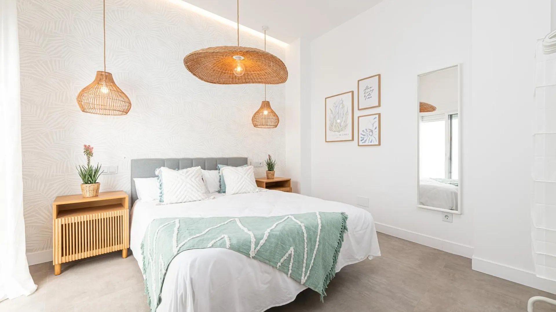 Wintowinrentals Goleta Suites 0A Malaga Apartment