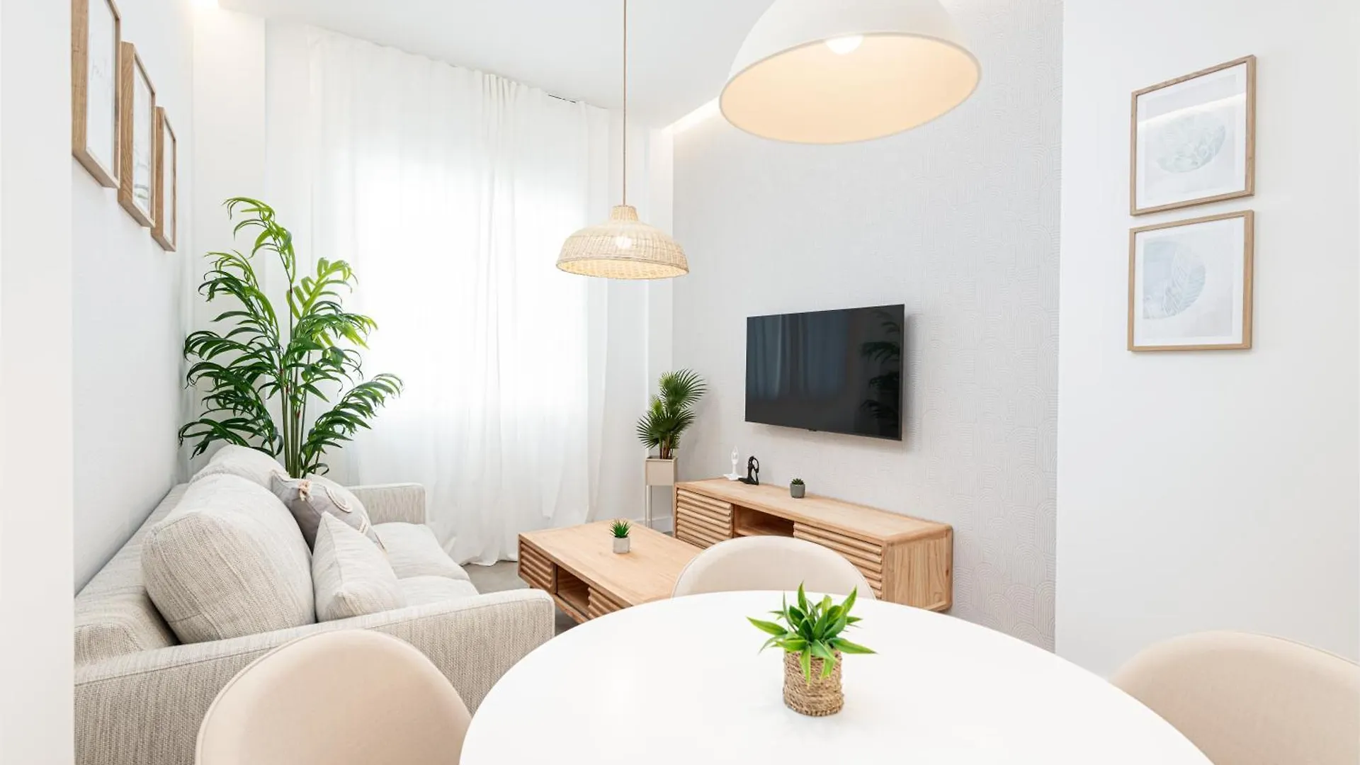 Wintowinrentals Goleta Suites 0A Málaga Apartamento